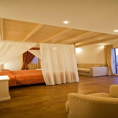 Aeolis Boutique Apart Otel 3*