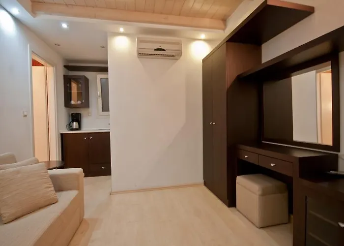 Aparthotel Aeolis Boutique 3*