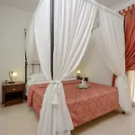 Aeolis Boutique