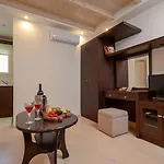 Aeolis Boutique Aparthotel 3*