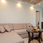 Aeolis Boutique 3*