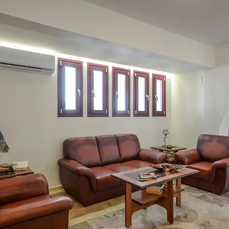 Aeolis Boutique Apartahotel 3*