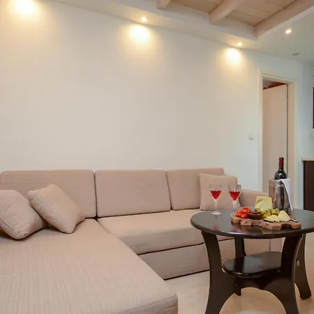 Aparthotel Aeolis Boutique 3*