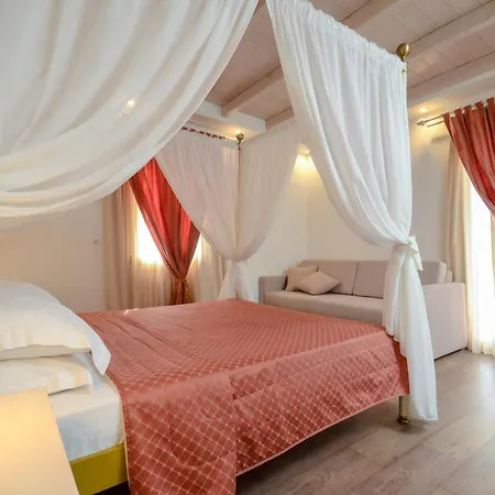 Aeolis Boutique Apartahotel 3*