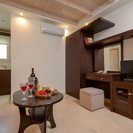 Aeolis Boutique Apartahotel 3*