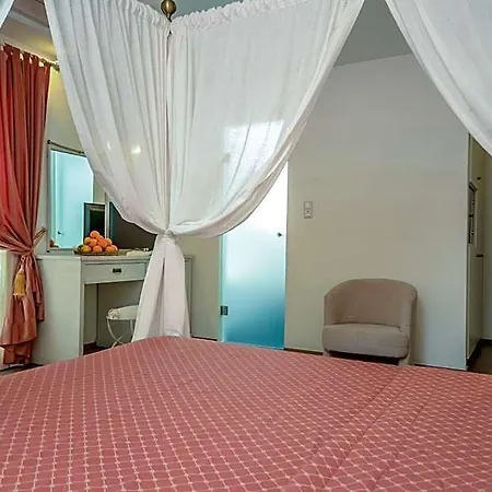 Aeolis Boutique Aparthotel 3*