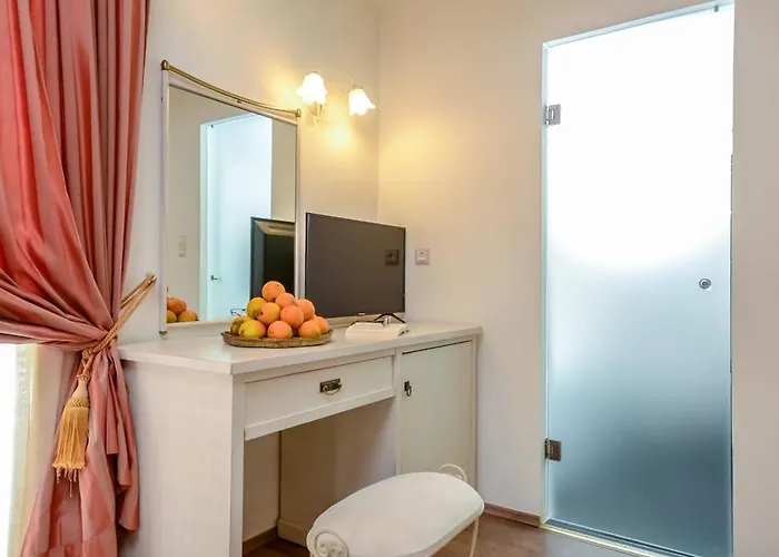Aeolis Boutique Aparthotel 3*